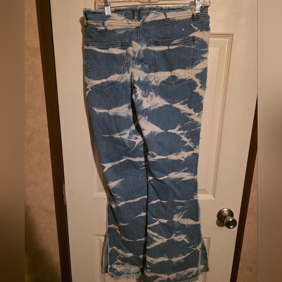 Younique Jeans. - Picture 2 of 4